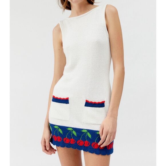 Kimchi Blue Dresses & Skirts - Kimchi Blue Lizzie Jacquard Cherry Sleeveless Shift Dress